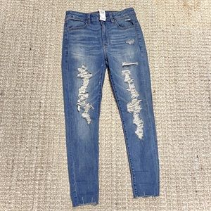 NWT AE Super High Rise Distressed Jeggings